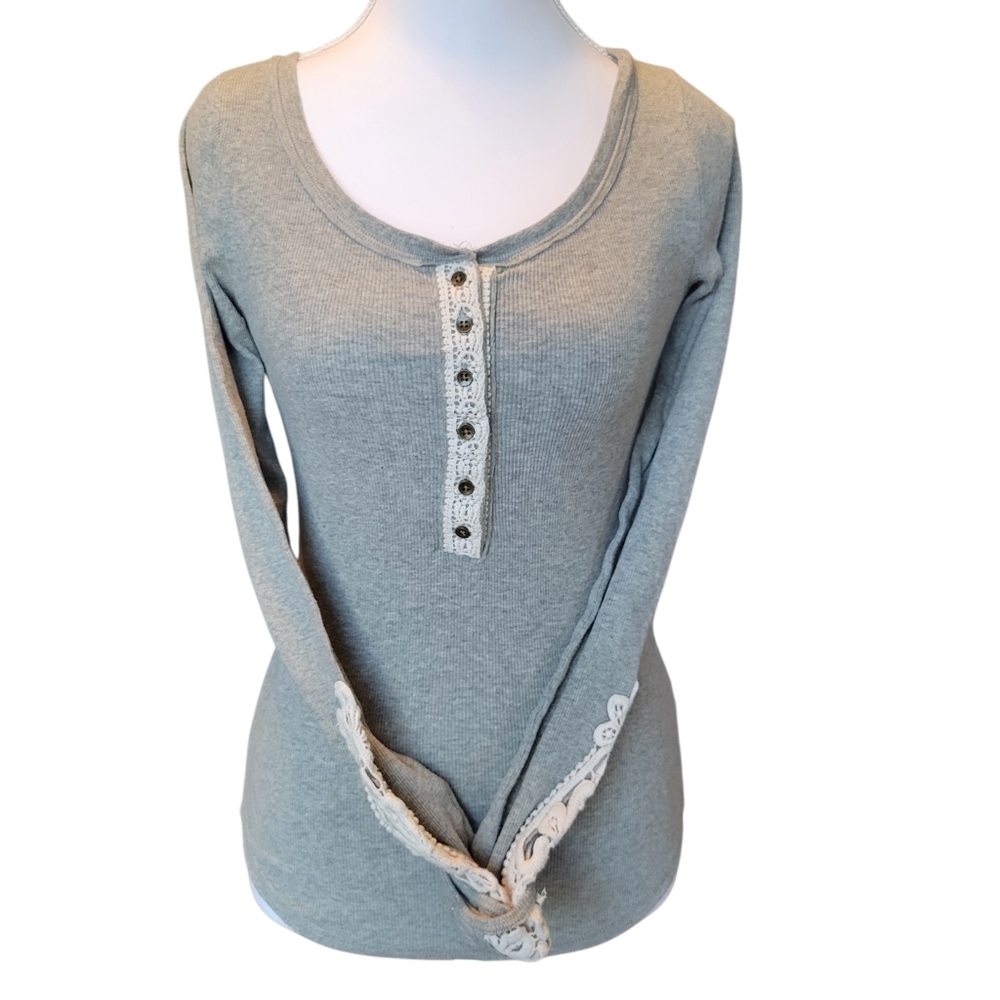 Abercrombie & Fitch Gray Ribbed Long Sleeve Henley Top With Crochet Detail - Picture 2 of 9